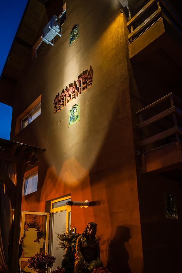 Cleopatra Residence ヤシ エクステリア 写真